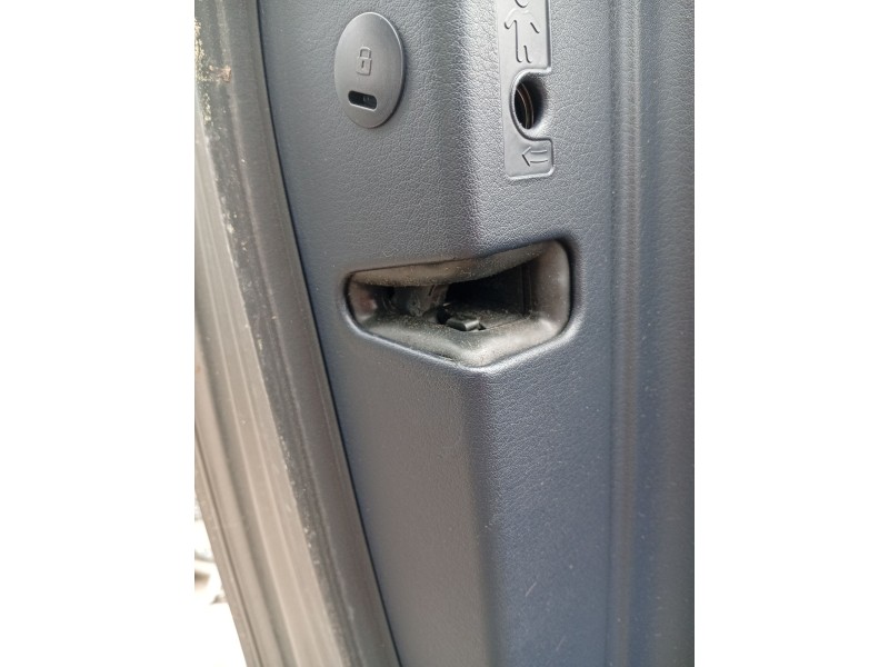 Recambio de cerradura puerta trasera izquierda para audi a6 c6 (4f2) 2.4 referencia OEM IAM 4F0839015  