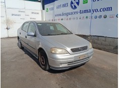 opel astra g sedán (t98) del año 2000