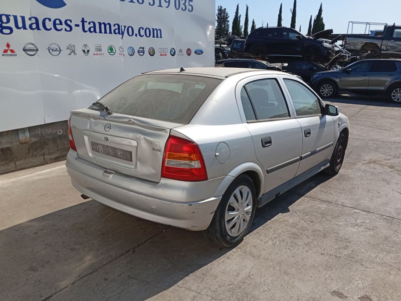 opel astra g sedán (t98) del año 2000
