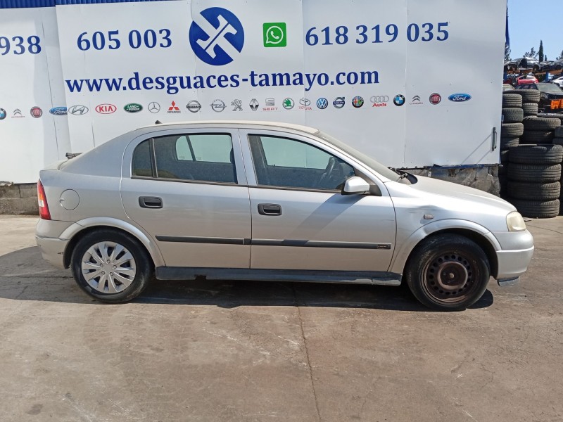 opel astra g sedán (t98) del año 2000