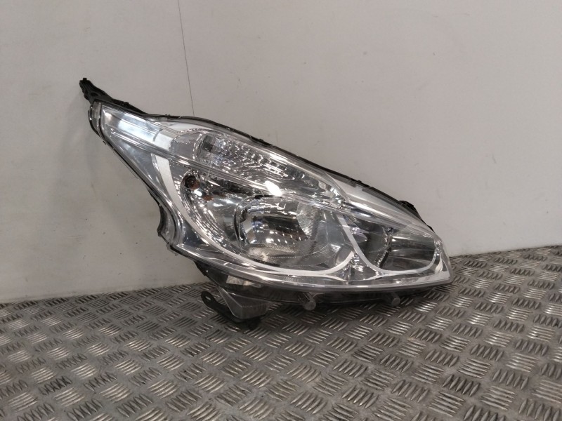 Recambio de faro derecho para peugeot 208 i (ca_, cc_) 1.2 vti 82 referencia OEM IAM 1685351480 PWY24W 