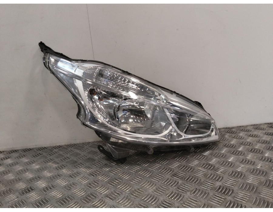 Recambio de faro derecho para peugeot 208 i (ca_, cc_) 1.2 vti 82 referencia OEM IAM 1685351480 PWY24W 