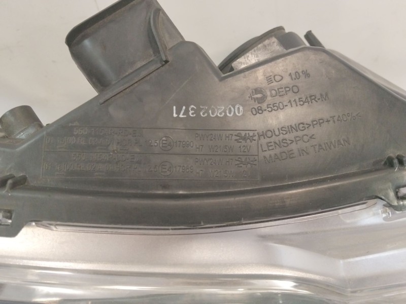 Recambio de faro derecho para peugeot 208 i (ca_, cc_) 1.2 vti 82 referencia OEM IAM 1685351480 PWY24W 
