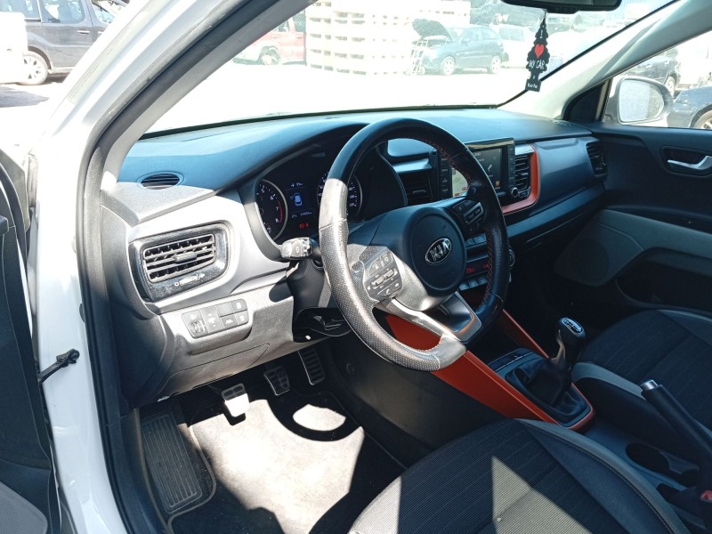 kia stonic (yb) del año 2017