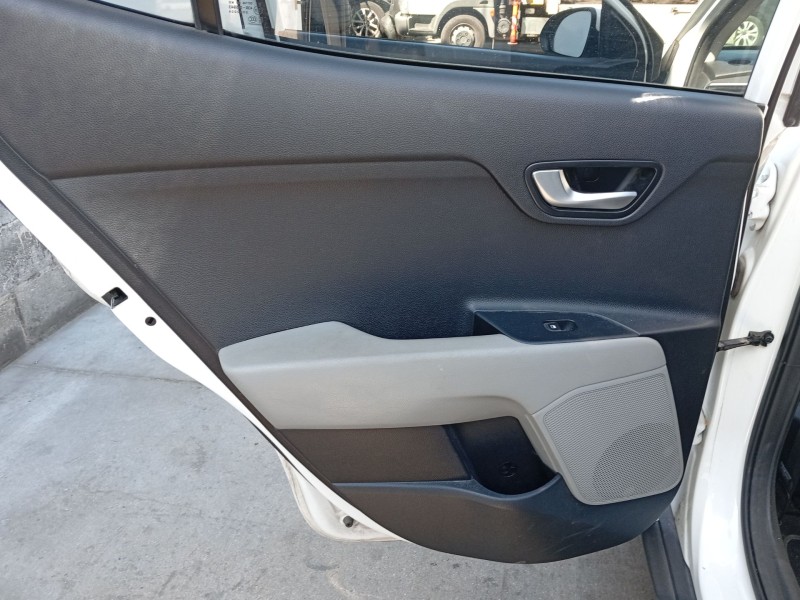 kia stonic (yb) del año 2017