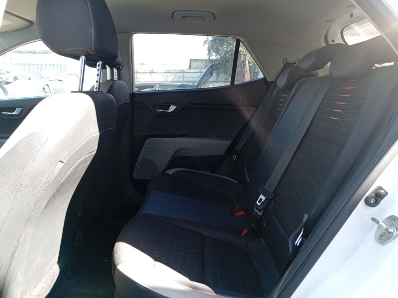 kia stonic (yb) del año 2017