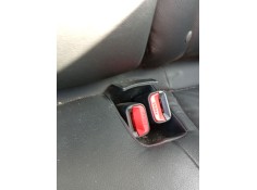 Recambio de enganche cinturon trasero central para kia sportage iii (sl) 1.7 crdi referencia OEM IAM 898303U200GAH  