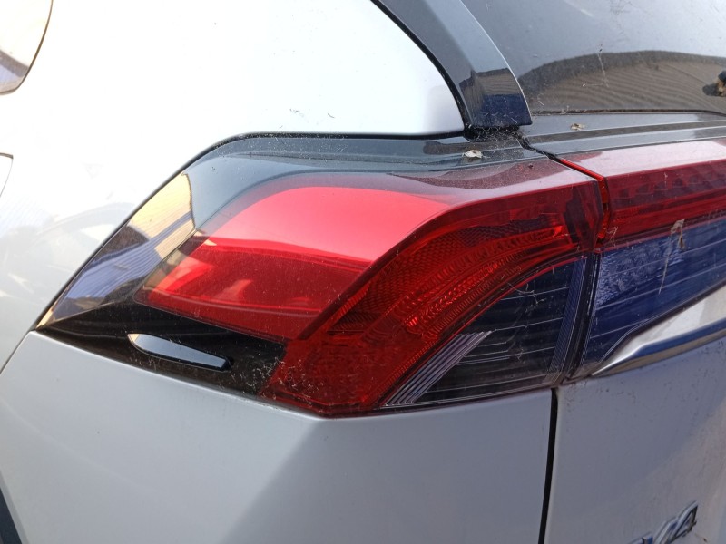 Recambio de piloto trasero izquierdo para toyota rav 4 v (_a5_, _h5_) 2.0 (mxaa52) referencia OEM IAM 8156142230  