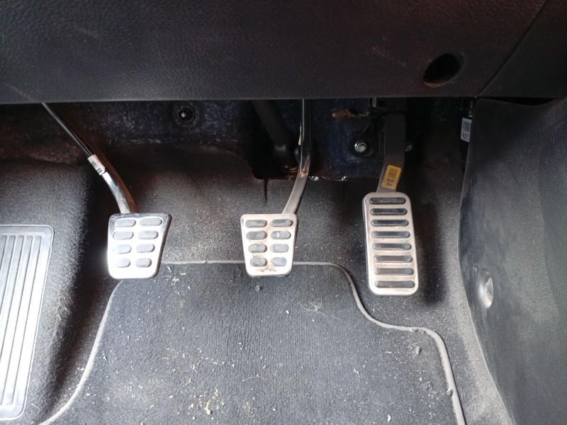 Recambio de pedal embrague para kia stonic (yb) 1.0 t-gdi referencia OEM IAM 32802H8210  
