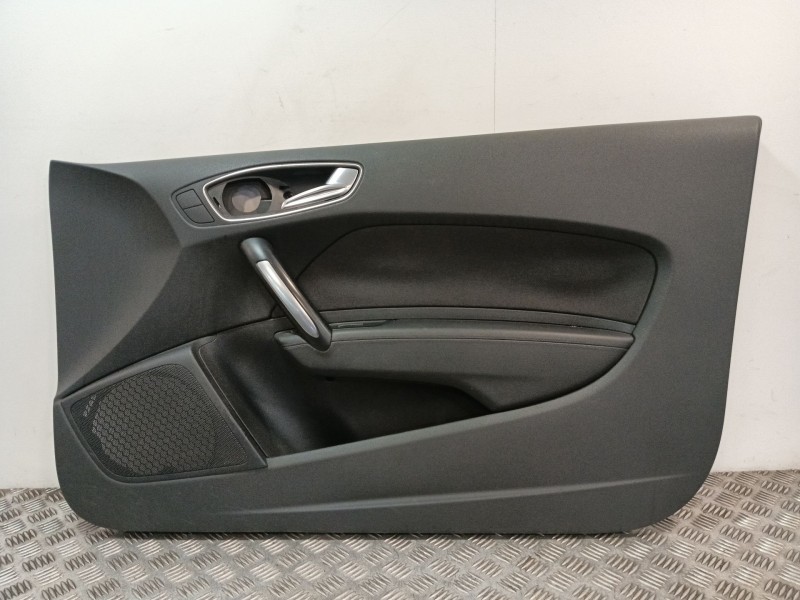 Recambio de guarnecido puerta delantera derecha para audi a1 (8x1, 8xk) 1.6 tdi referencia OEM IAM 8X3867118  