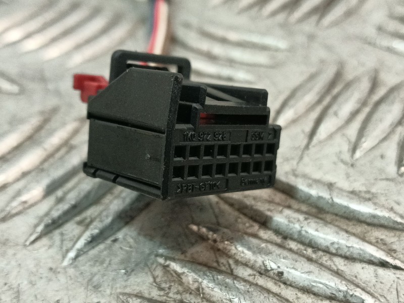 Recambio de retrovisor izquierdo para audi a1 (8x1, 8xk) 1.6 tdi referencia OEM IAM E1021120  
