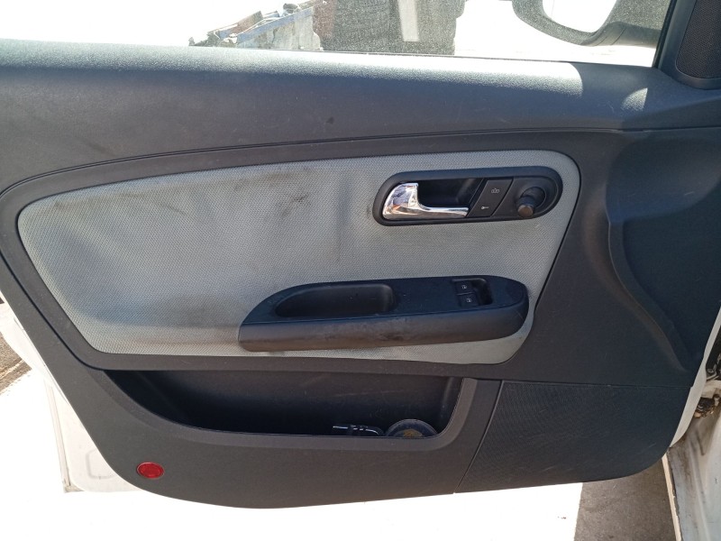 seat ibiza iii (6l1) del año 2002