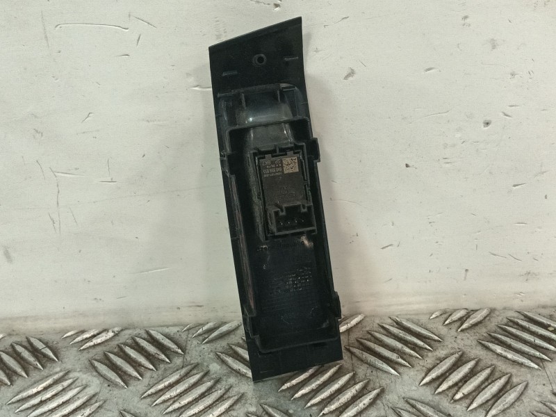 Recambio de mando elevalunas trasero izquierdo para skoda fabia iii (nj3) 1.0 tsi referencia OEM IAM 6V0867171  
