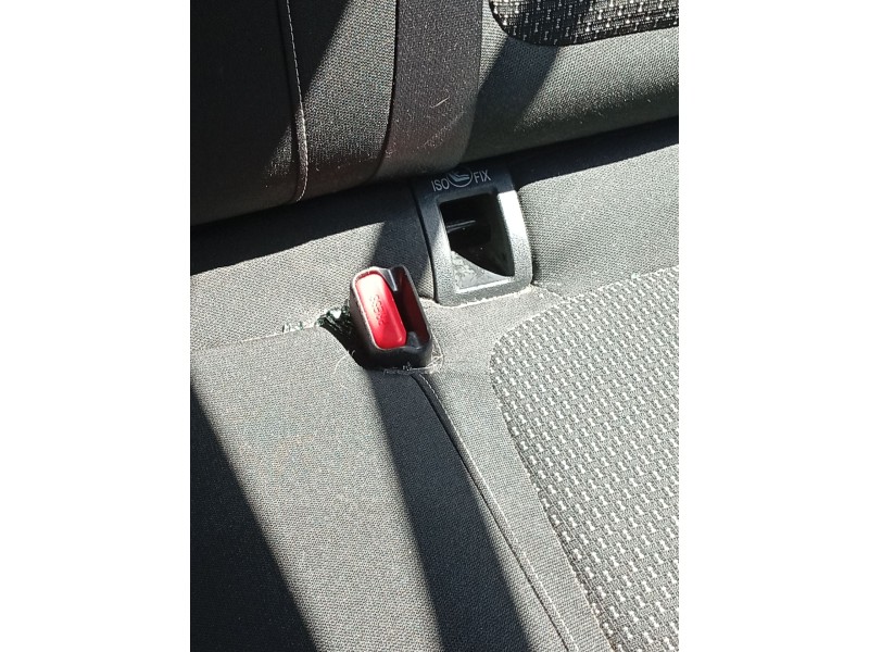 Recambio de enganche cinturon trasero izquierdo para renault kadjar (ha_, hl_) 1.3 tce 140 referencia OEM IAM 878173140R  