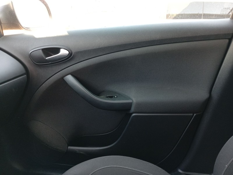 Recambio de guarnecido puerta delantera derecha para seat altea xl (5p5, 5p8) 1.6 tdi referencia OEM IAM 5P0867012  