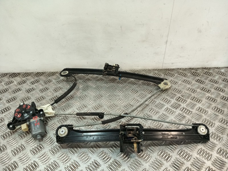 Recambio de elevalunas delantero izquierdo para audi a3 sportback (8va, 8vf) 2.0 tdi referencia OEM IAM 8V4837461  