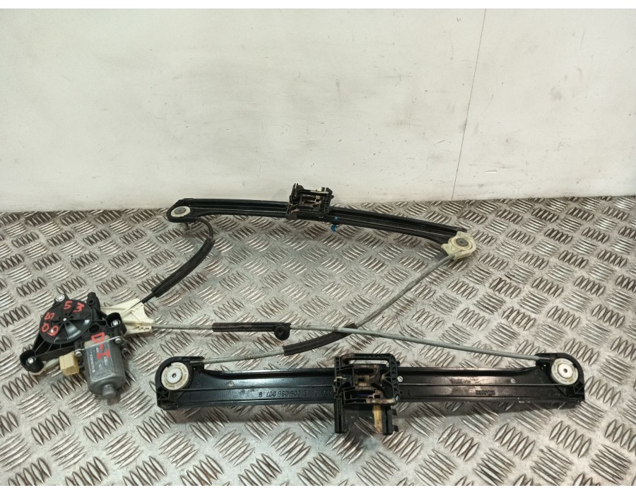 Recambio de elevalunas delantero izquierdo para audi a3 sportback (8va, 8vf) 2.0 tdi referencia OEM IAM 8V4837461  