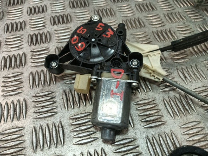Recambio de elevalunas delantero izquierdo para audi a3 sportback (8va, 8vf) 2.0 tdi referencia OEM IAM 8V4837461  