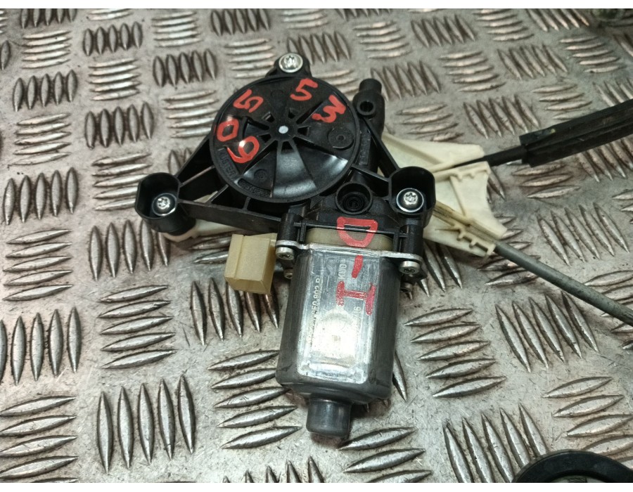 Recambio de elevalunas delantero izquierdo para audi a3 sportback (8va, 8vf) 2.0 tdi referencia OEM IAM 8V4837461  