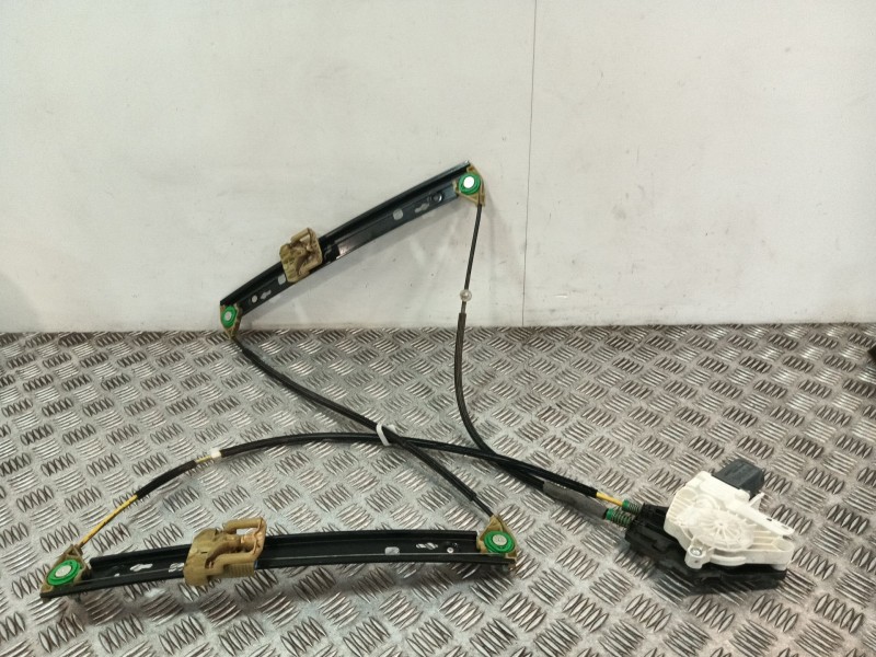 Recambio de elevalunas delantero derecho para audi a1 (8x1, 8xk) 1.6 tdi referencia OEM IAM 8X3837462A  