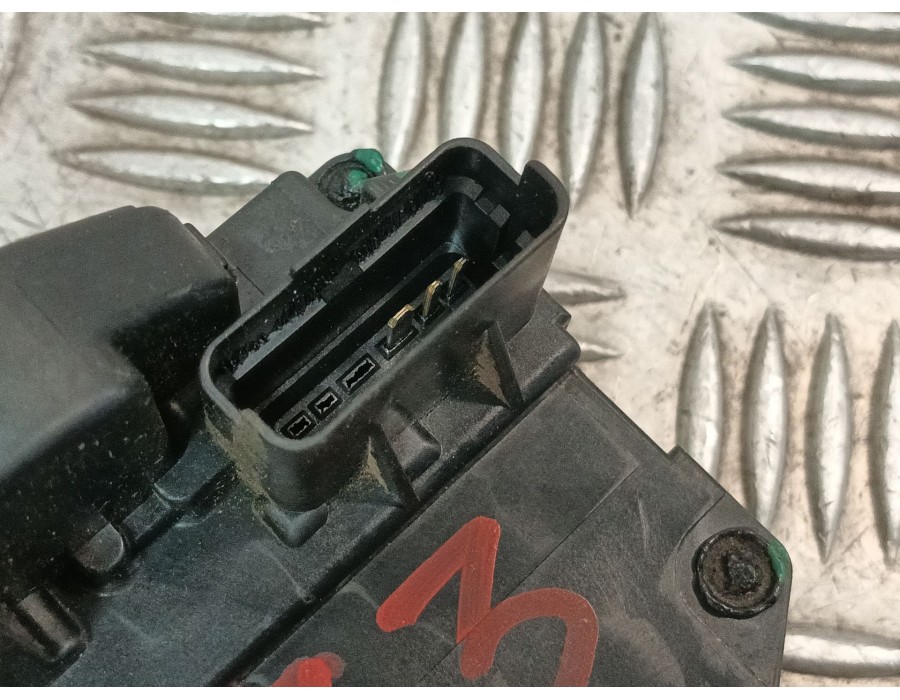 Recambio de cerradura puerta delantera derecha para renault kadjar (ha_, hl_) 1.6 dci 130 referencia OEM IAM 805014EA2B  