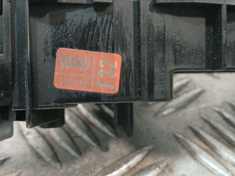 Recambio de mando multifuncion para toyota yaris (_p9_) 1.4 d-4d (nlp90_) referencia OEM IAM 17F1420D080  