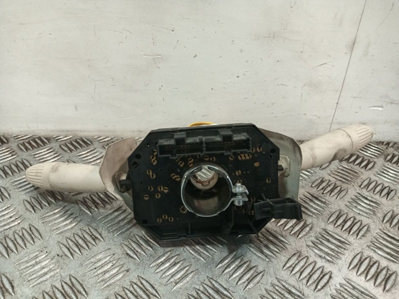 Recambio de mando multifuncion para fiat nuova 500 (150) 1.2 cat referencia OEM IAM 07354724640  
