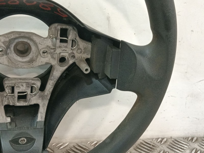Recambio de volante para toyota yaris (_p9_) 1.4 d-4d (nlp90_) referencia OEM IAM 305232299FKA 3052322A3 