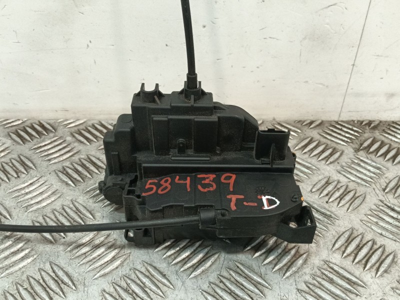Recambio de cerradura puerta trasera derecha para renault megane iii berlina 5 p referencia OEM IAM 825020001R  