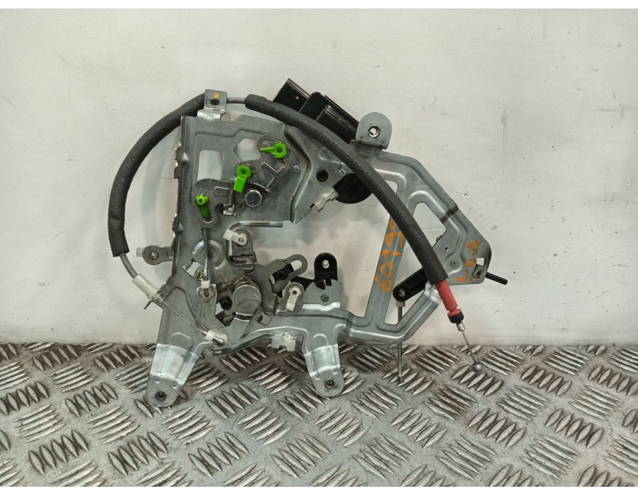 Recambio de cerradura puerta corredera derecha para hyundai h350 furgoneta 2.5 crdi referencia OEM IAM   