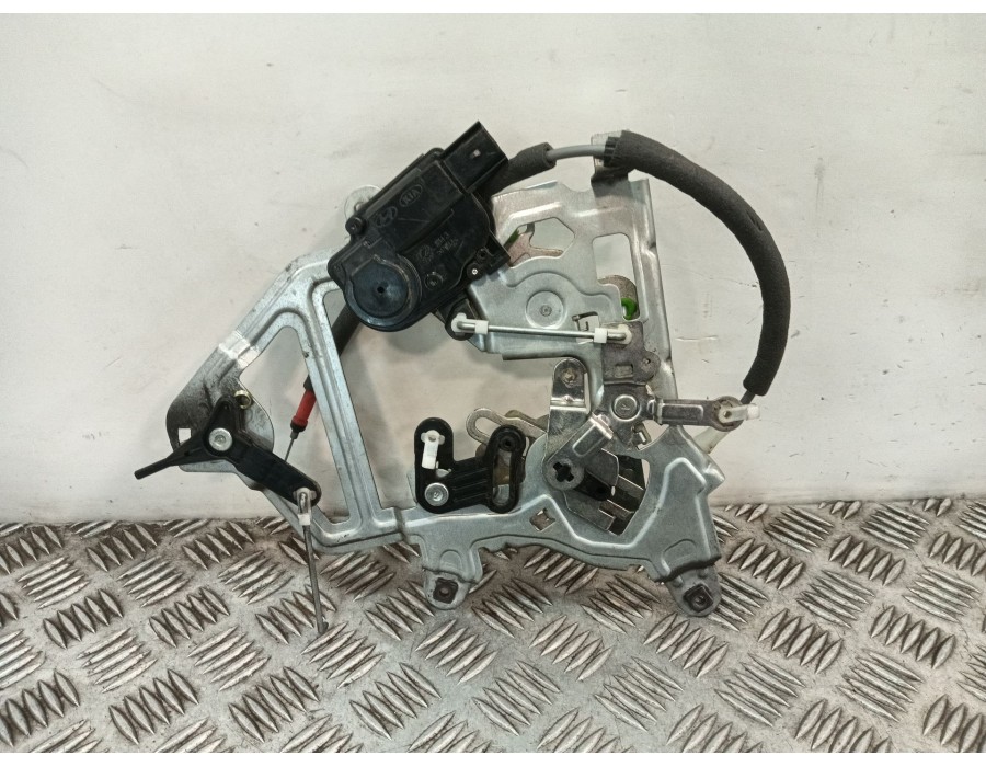 Recambio de cerradura puerta corredera derecha para hyundai h350 furgoneta 2.5 crdi referencia OEM IAM   