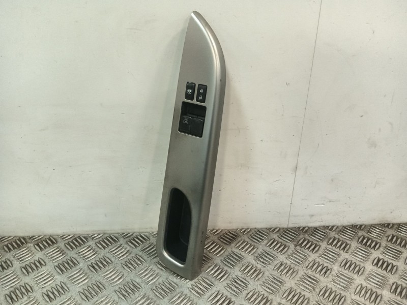 Recambio de mando elevalunas delantero izquierdo para nissan micra iv (k13k, k13kk) 1.2 referencia OEM IAM 254011HB0C  