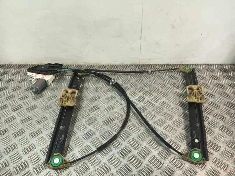 Recambio de elevalunas delantero izquierdo para audi a1 (8x1, 8xk) 1.6 tdi referencia OEM IAM 8X3837461A  