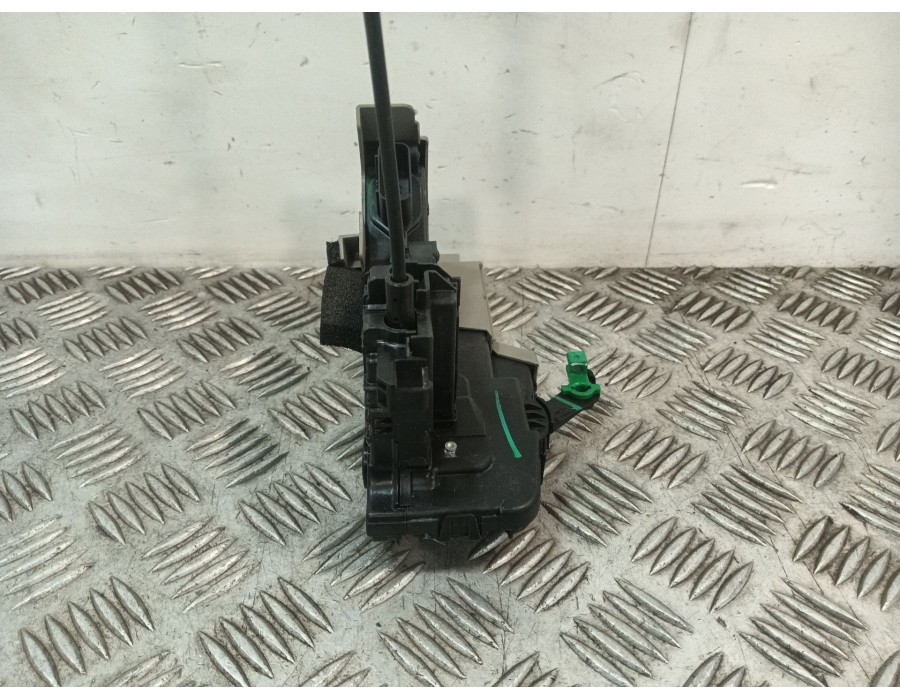 Recambio de cerradura puerta trasera izquierda para kia xceed (cd) 1.5 t-gdi mhev referencia OEM IAM 81410J7300  