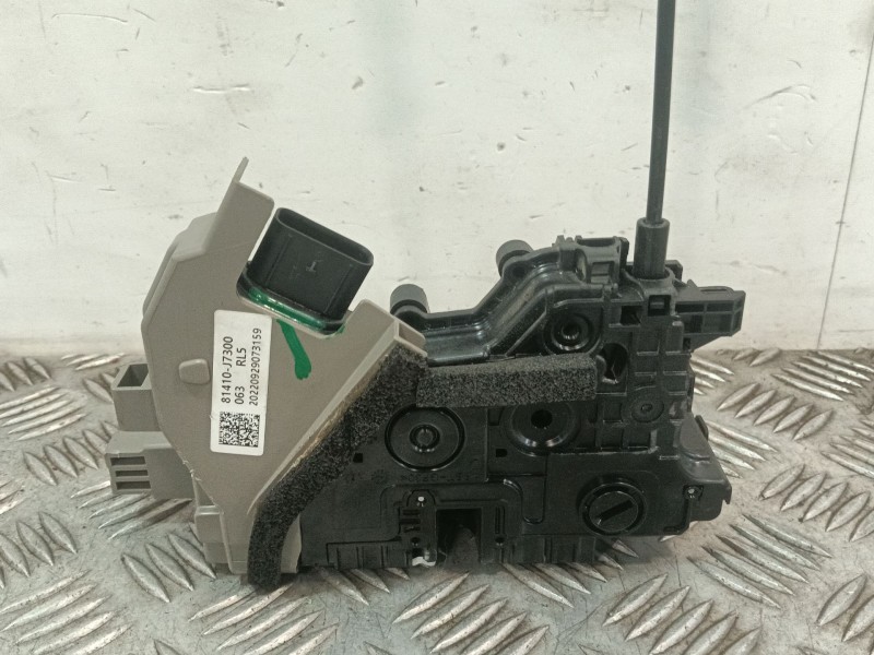 Recambio de cerradura puerta trasera izquierda para kia xceed (cd) 1.5 t-gdi mhev referencia OEM IAM 81410J7300  