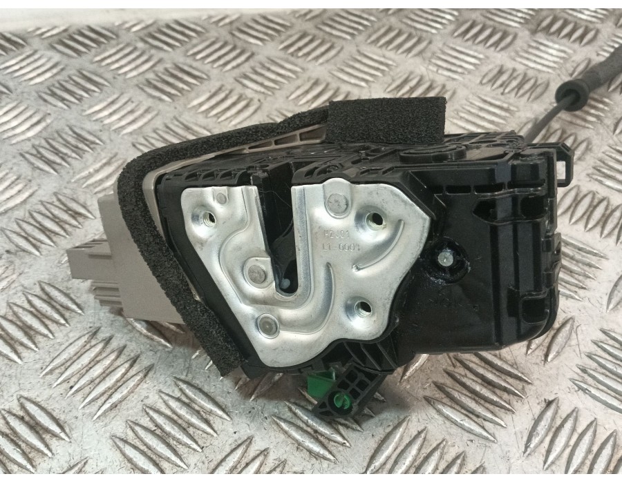 Recambio de cerradura puerta trasera izquierda para kia xceed (cd) 1.5 t-gdi mhev referencia OEM IAM 81410J7300  