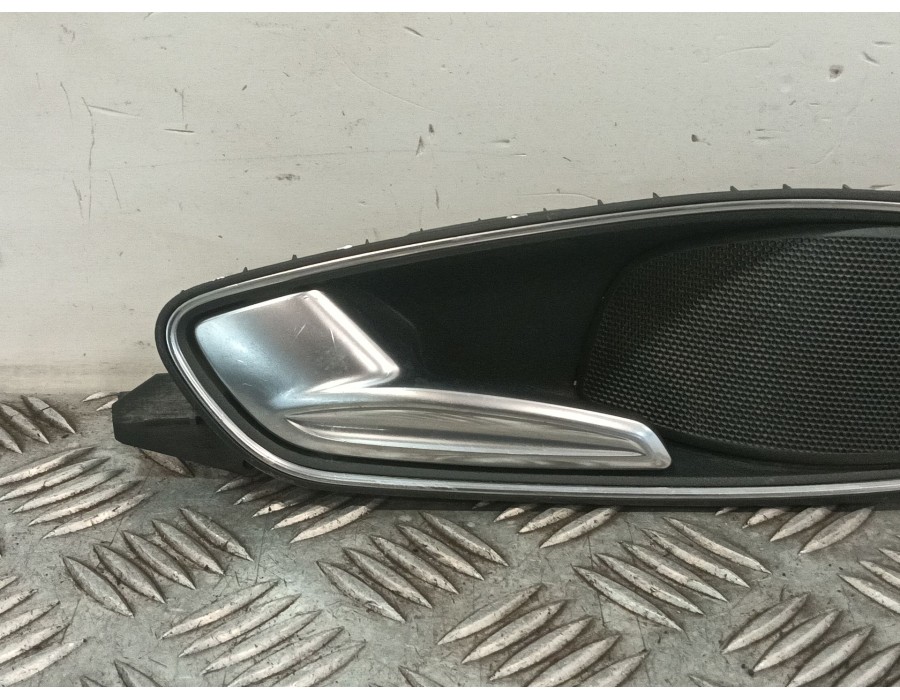 Recambio de maneta interior delantera izquierda para audi a1 (8x1, 8xk) 1.6 tdi referencia OEM IAM 8X0837019E  