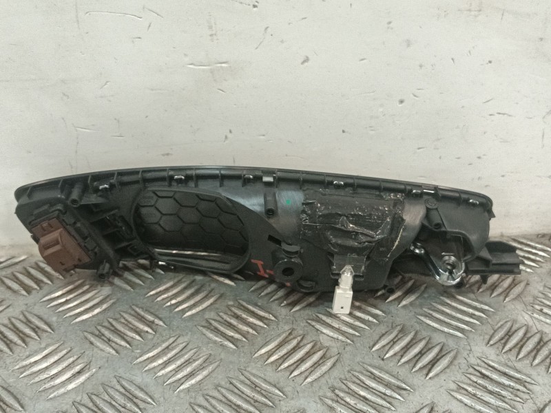 Recambio de maneta interior delantera izquierda para audi a1 (8x1, 8xk) 1.6 tdi referencia OEM IAM 8X0837019E  