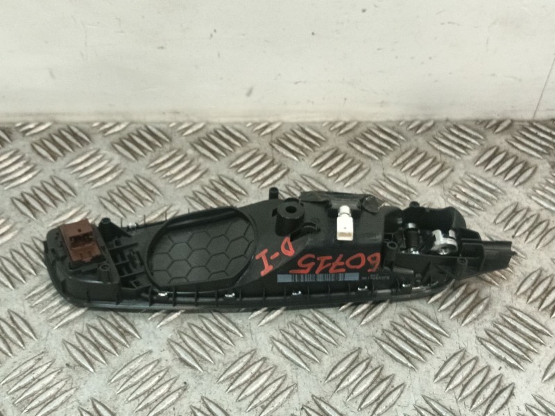 Recambio de maneta interior delantera izquierda para audi a1 (8x1, 8xk) 1.6 tdi referencia OEM IAM 8X0837019E  