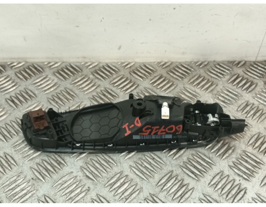 Recambio de maneta interior delantera izquierda para audi a1 (8x1, 8xk) 1.6 tdi referencia OEM IAM 8X0837019E  