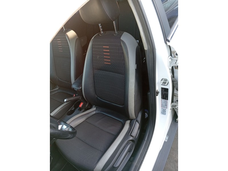 Recambio de asiento delantero izquierdo para kia stonic (yb) 1.0 t-gdi referencia OEM IAM 88191H8010WK  