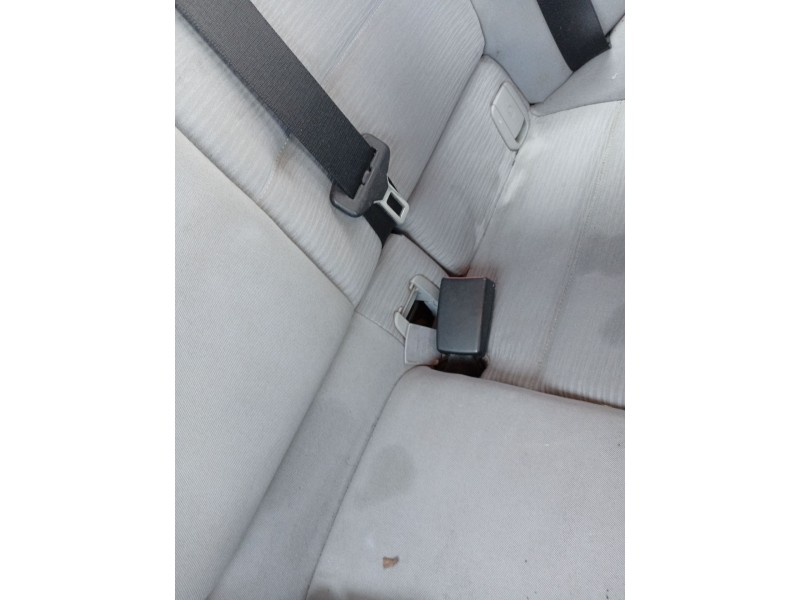 Recambio de enganche cinturon trasero izquierdo para bmw 1 (e81) 118 d referencia OEM IAM 9117261  