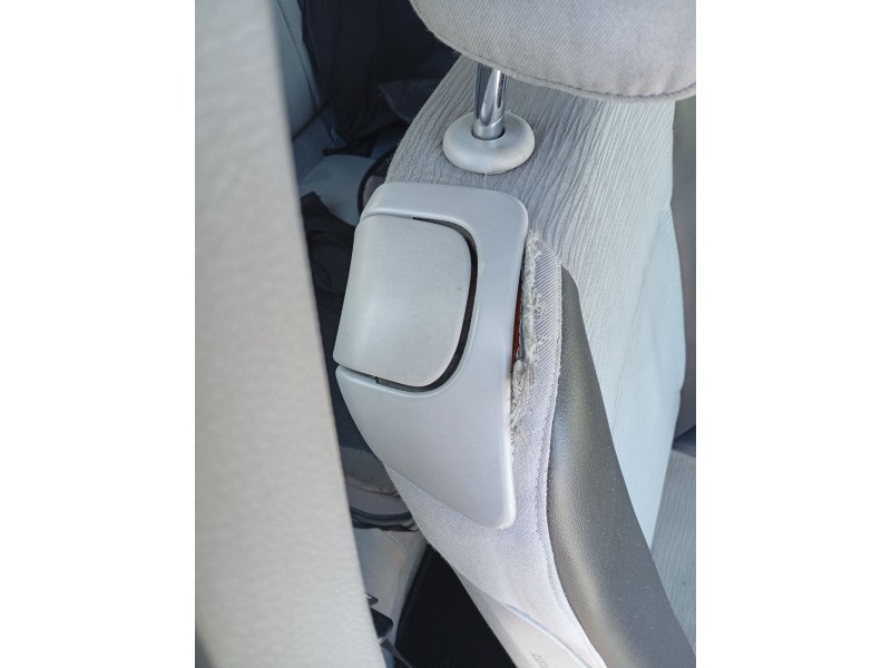 Recambio de asiento delantero derecho para bmw 1 (e81) 118 d referencia OEM IAM 52107118428  