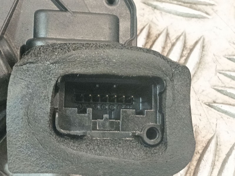 Recambio de cerradura puerta delantera izquierda para skoda yeti (5l) 1.2 tsi referencia OEM IAM 5K1837015H 5K1837015B 