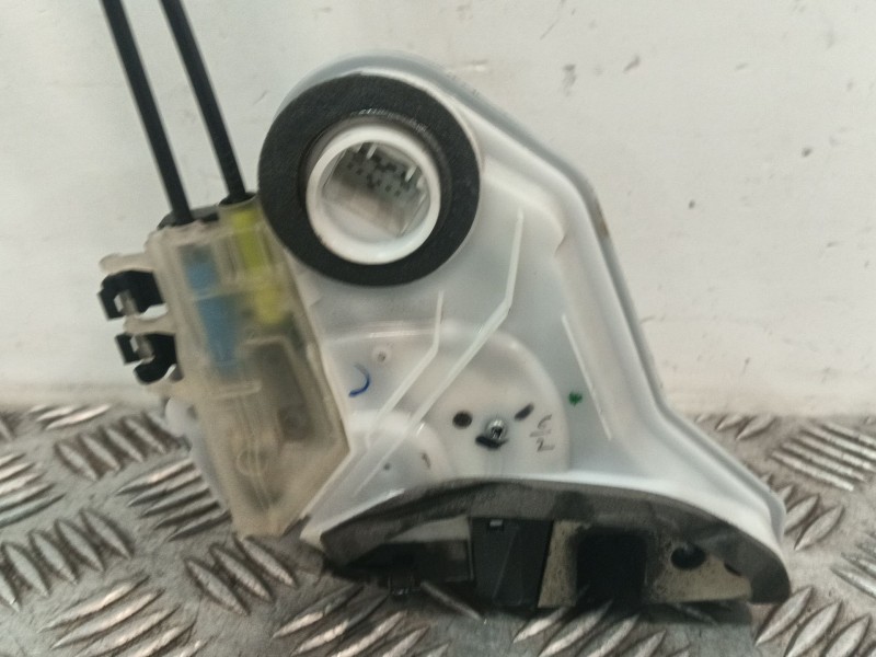 Recambio de cerradura puerta trasera derecha para peugeot 108 1.0 vti referencia OEM IAM B001173880  