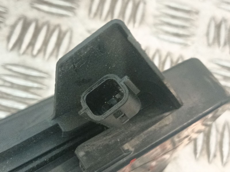 Recambio de cerradura puerta trasera derecha para dacia duster (hs_) 1.5 dci (hsaj) referencia OEM IAM 825029556R  