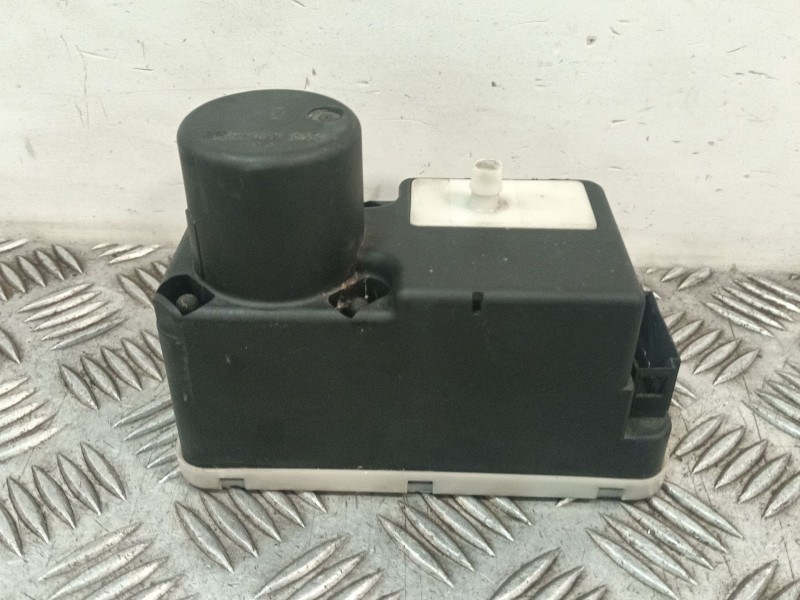 Recambio de compresor cierre centralizado para volkswagen polo (6n2) 1.4 16v referencia OEM IAM 6N0962257A  