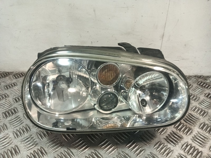 Recambio de faro derecho para volkswagen golf iv variant (1j5) 1.9 tdi referencia OEM IAM 1J1941016  