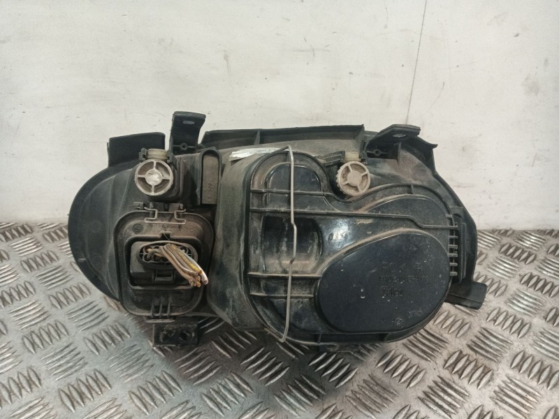 Recambio de faro derecho para volkswagen golf iv variant (1j5) 1.9 tdi referencia OEM IAM 1J1941016  