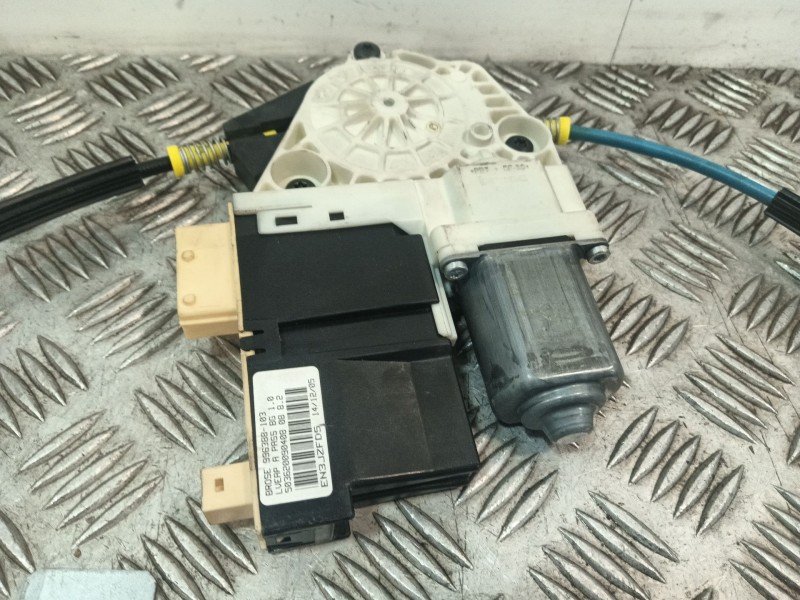 Recambio de elevalunas delantero derecho para peugeot 307 (3a/c) 1.6 hdi 110 referencia OEM IAM 9634456880  